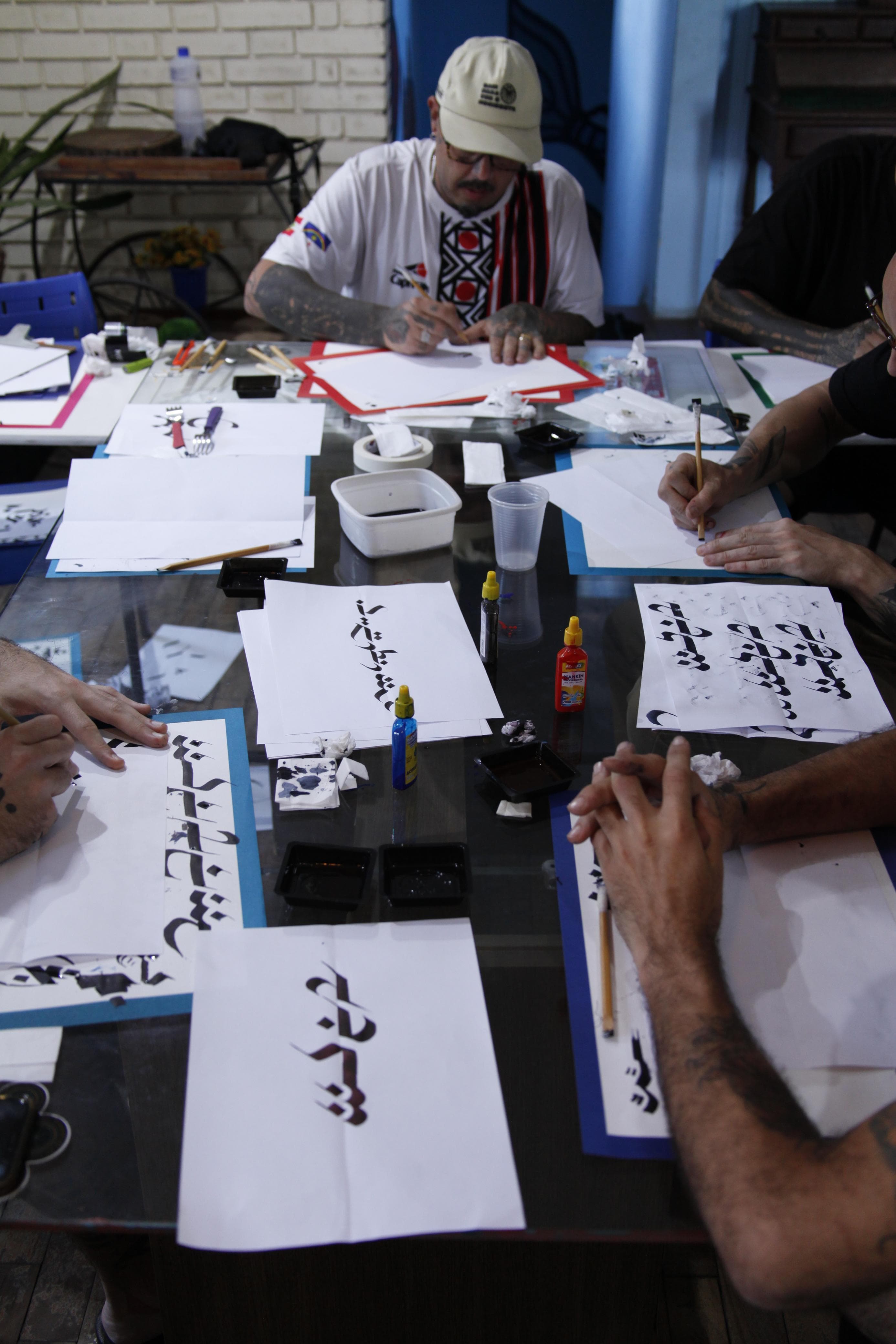 Aula de lettering e caligrafia com Oberdam Eltz em Blumenau